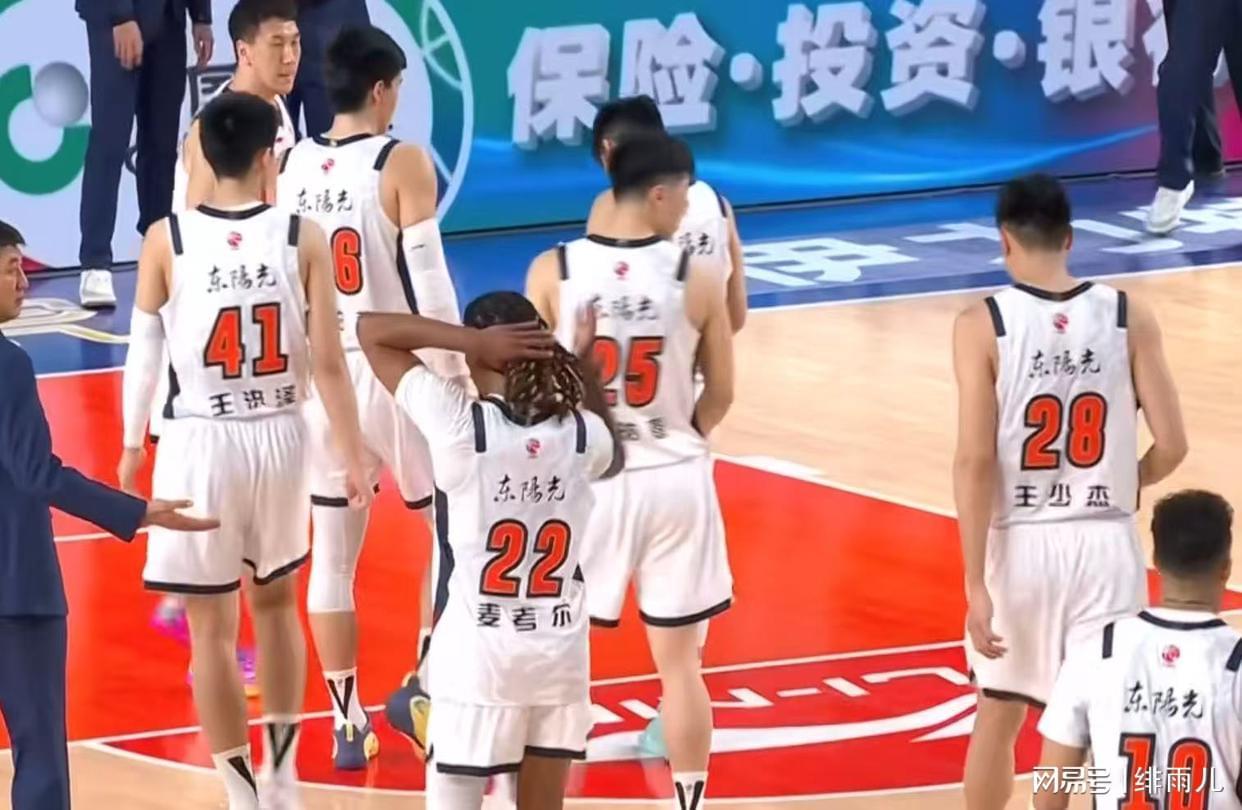 百家乐官网-一箭双雕！广东队“战略性”输给新疆男篮，杜锋想要做掉辽宁？